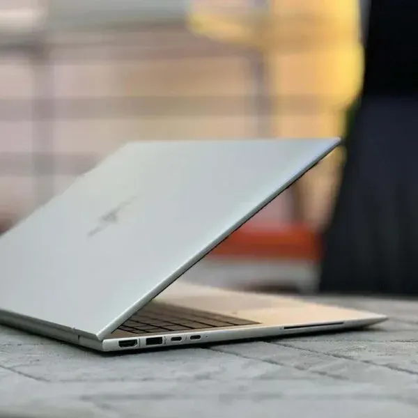 HP EliteBook 830 G9 Intel i5 12th Gen 13.3 Inch WUXGA Display