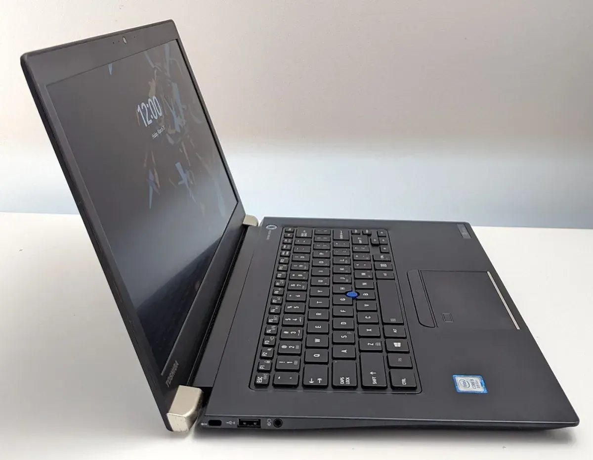 Toshiba Tecra X40-E Touchscreen | i5  8th Gen | 8GB | 256GB SSD